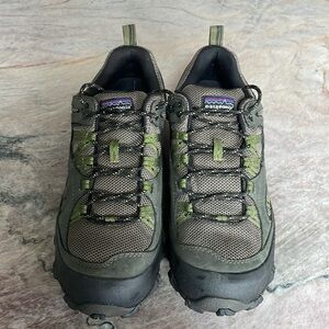 Men’s Patagonia Hiking Shoes-perfect condition!